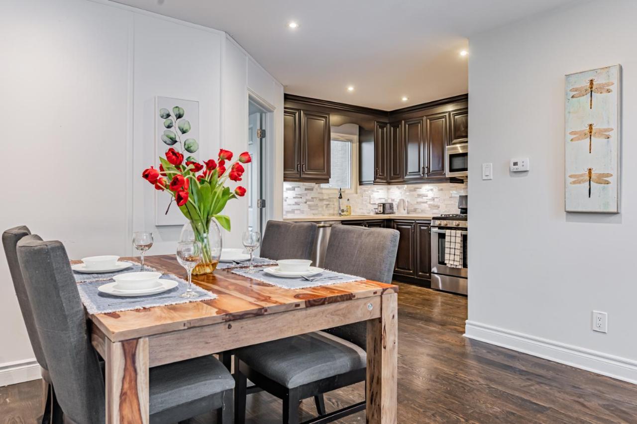 Beautiful Property In Downtown Core Close To Subway Station! Торонто Экстерьер фото