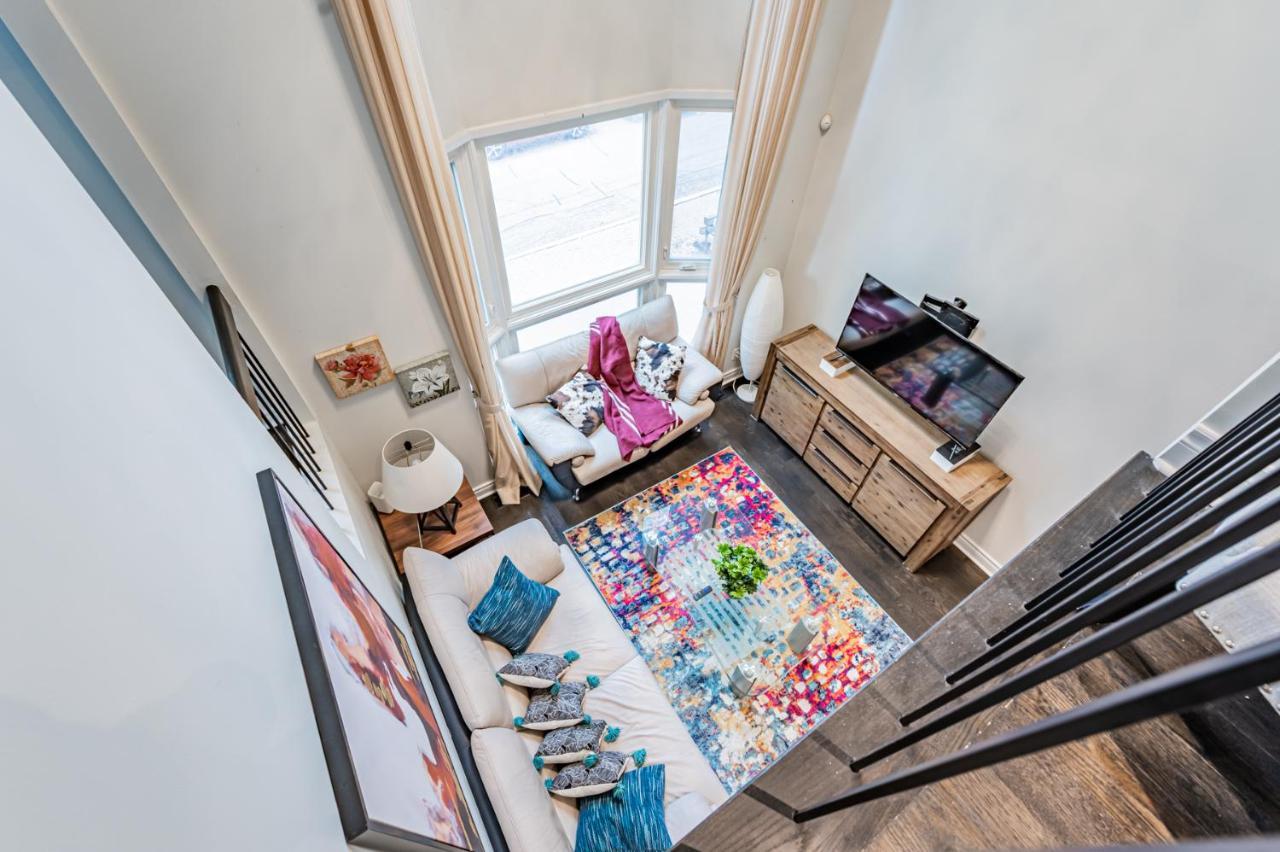 Beautiful Property In Downtown Core Close To Subway Station! Торонто Экстерьер фото